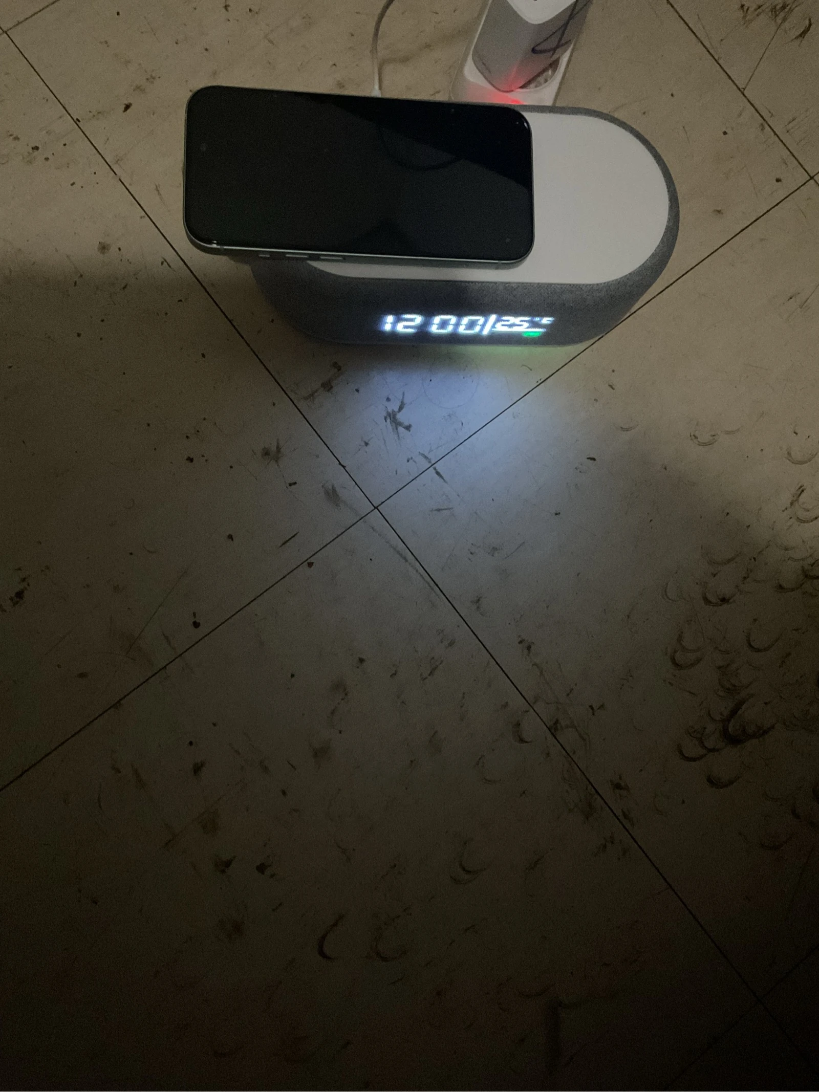 Despertador+ Luz+ Carregamento Sem Fio – photo 5
